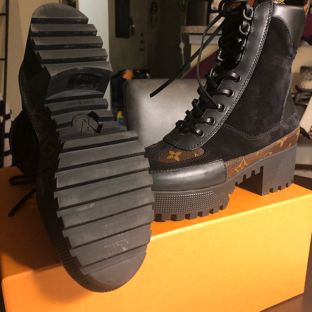 Authentic LV Laureate Platform Desert Boot